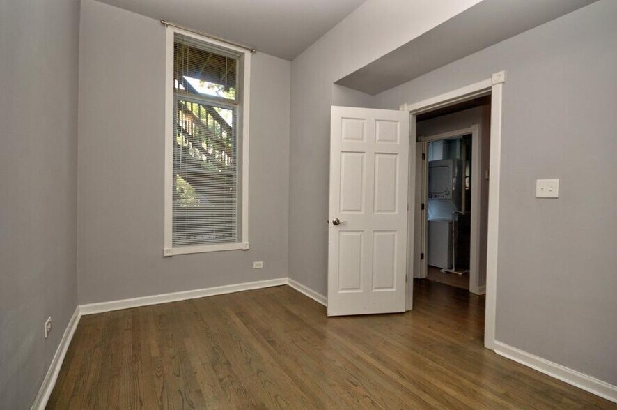Building Photo - 1752 W 21st Pl
