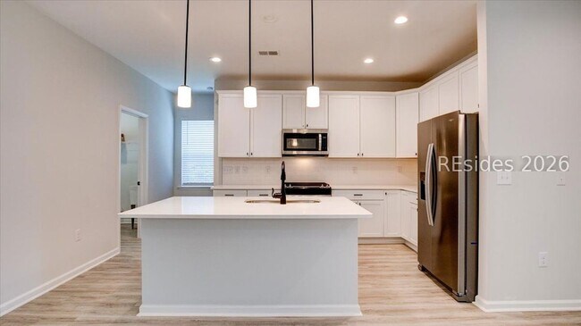 Building Photo - 179 Garden Row Dr N