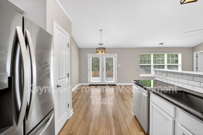 Building Photo - 1153 Hawick Dr