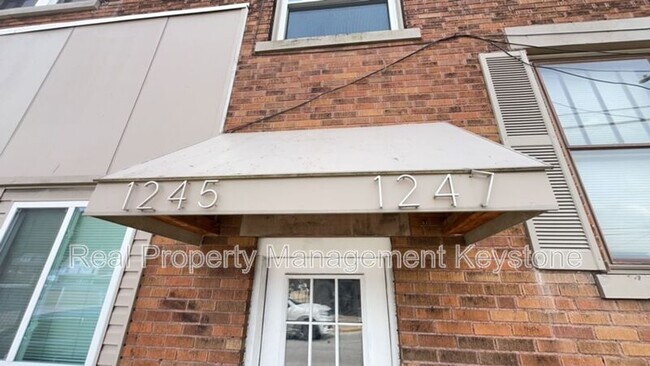 Building Photo - 1247 Chartiers Ave