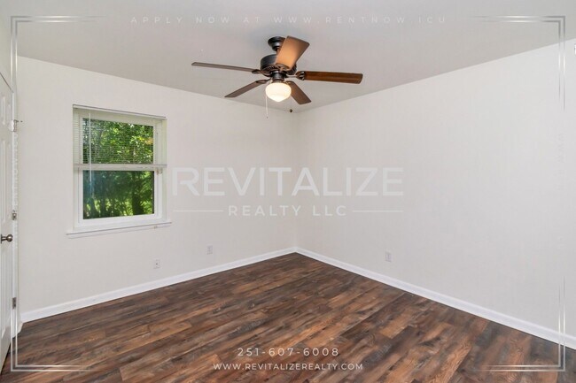 Building Photo - 6208 Cottage Hill Rd