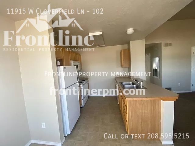 Building Photo - 11915 W Cloverfield Ln