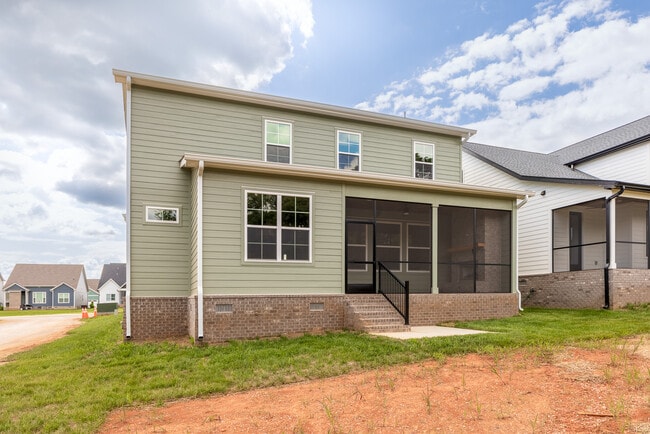 Building Photo - 592 River Watch Way