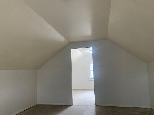 Building Photo - 505 S Wesley St