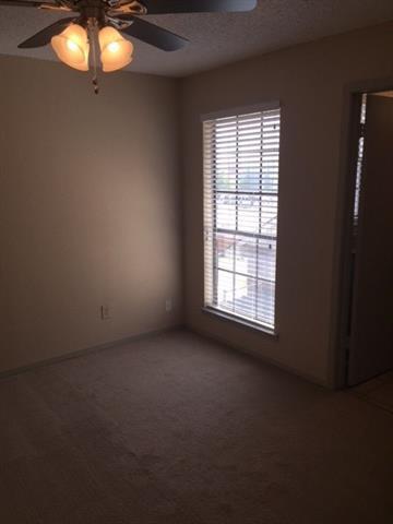 Building Photo - 10101 Camelot Dr