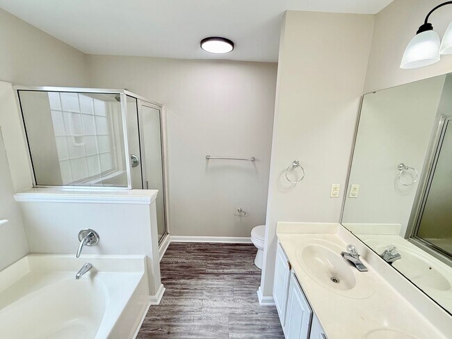 Building Photo - 4504 Biesterfield Dr