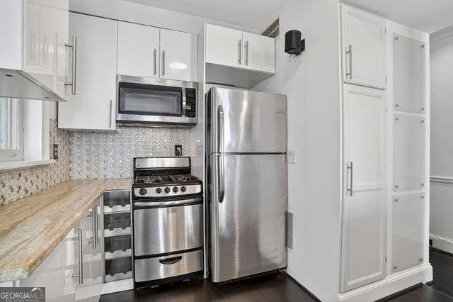 Building Photo - 2840 Peachtree Rd NW