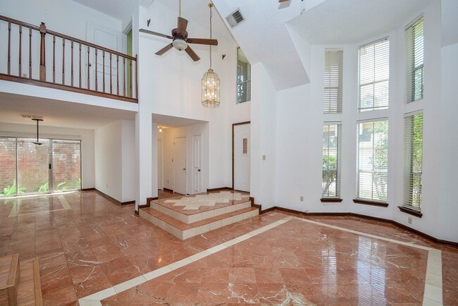 Building Photo - 1603 Beaconshire