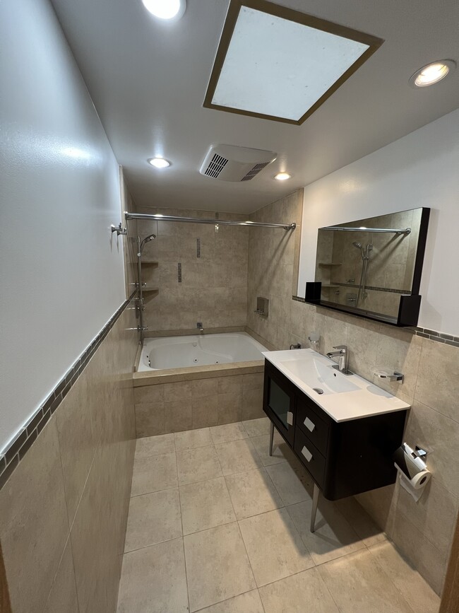 Bathroom - 13326 Maxella Ave