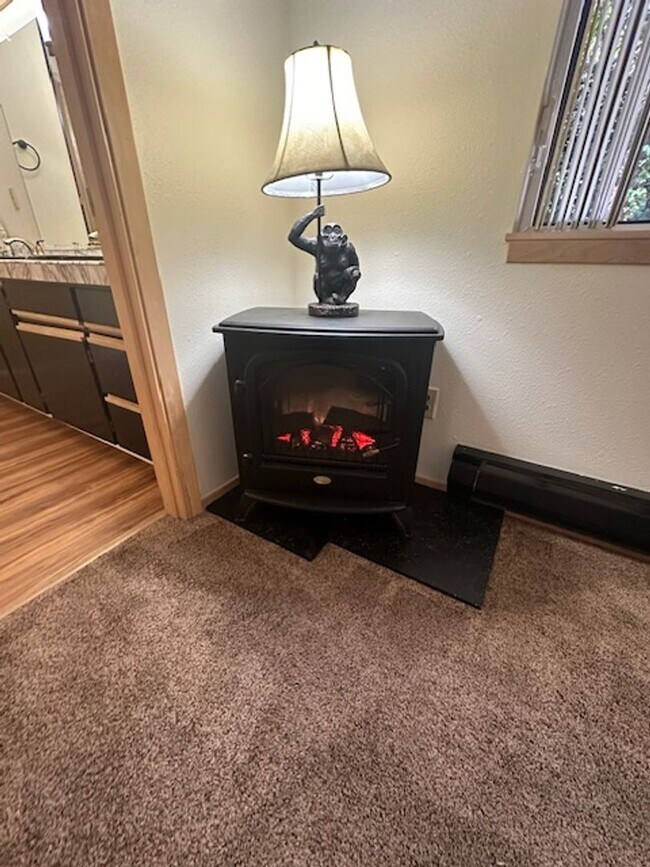 Building Photo - 1476 Glenwood Dr