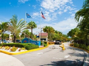 Building Photo - 13901 SW 90th Ave