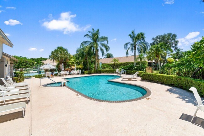 Building Photo - 4830 Brighton Lakes Blvd