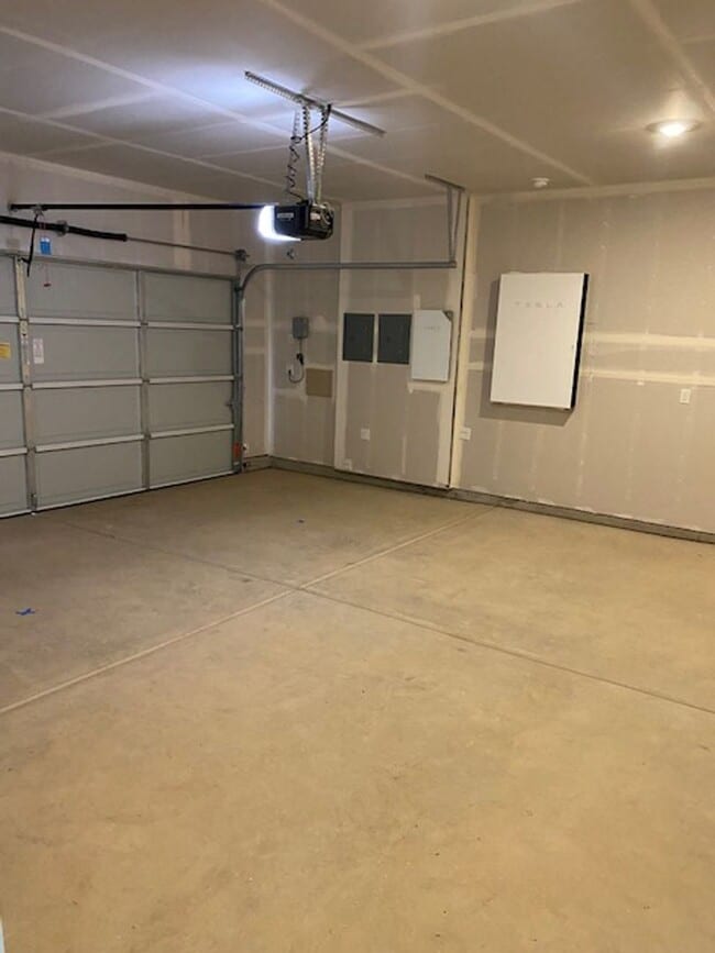 Building Photo - Beautiful 4BR Single-Level Home in Madera’s New Community!