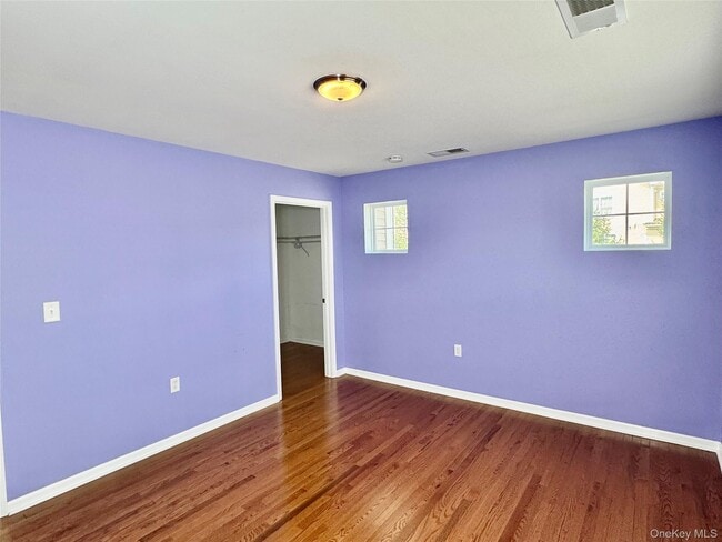 Building Photo - 19 Highrose Ridge Way