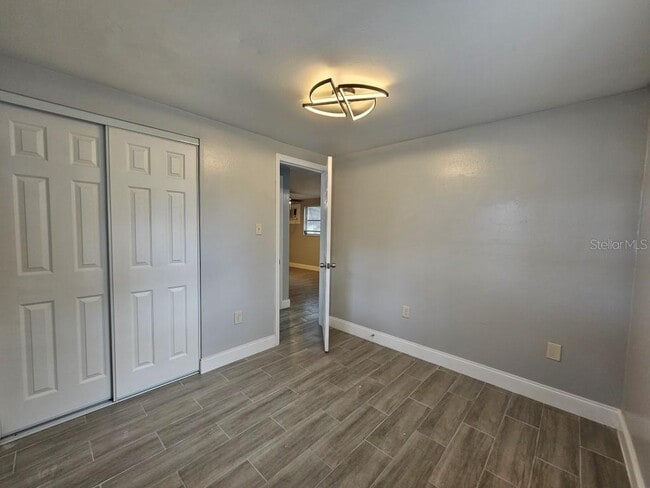 Building Photo - 5322 Pine St