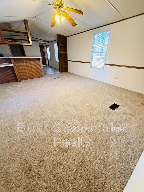 Building Photo - 1066 Worthville Rd