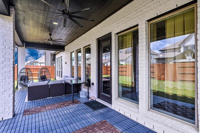 Building Photo - 7211 Sylvan Birch Trl