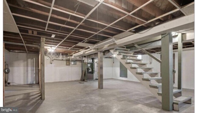 Building Photo - 923 Rohrerstown Rd