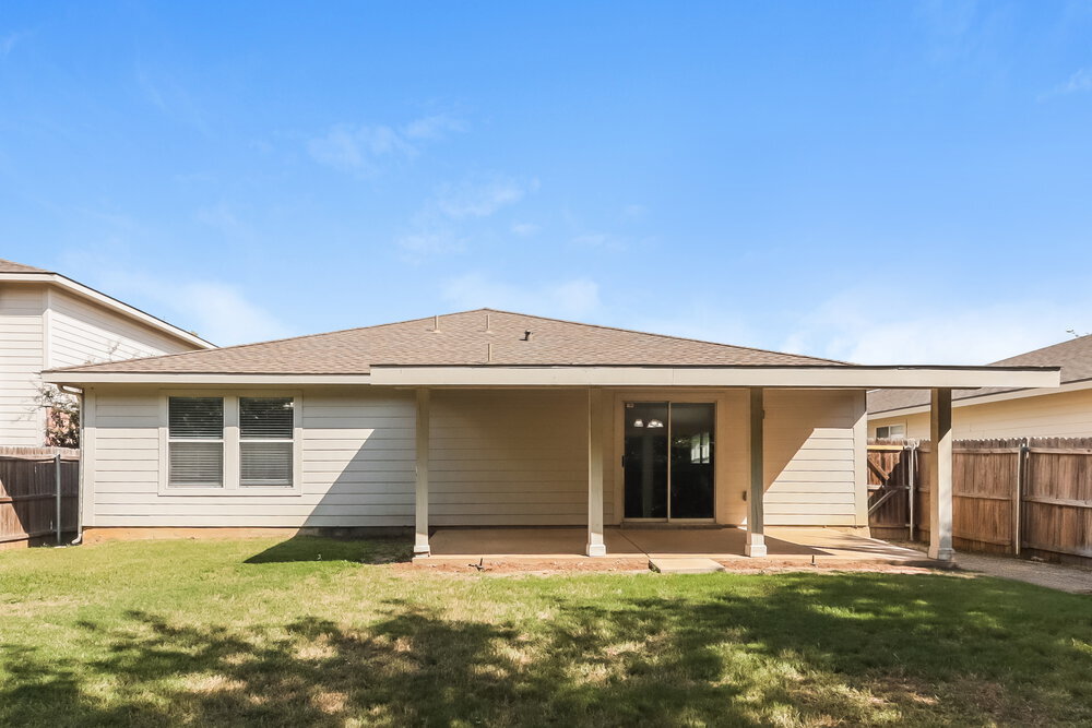 Building Photo - 1410 Post Oak Trail