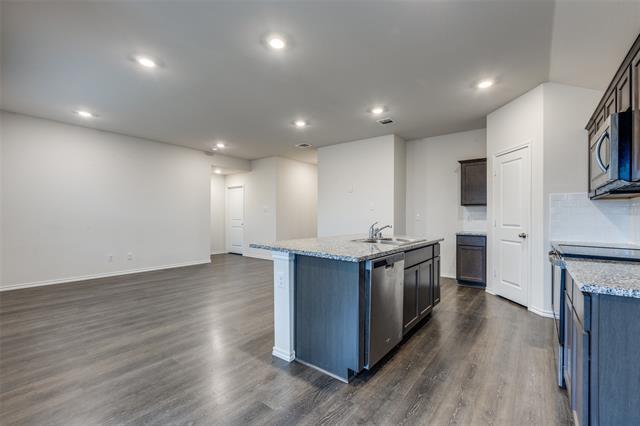 Building Photo - 309 Patina St