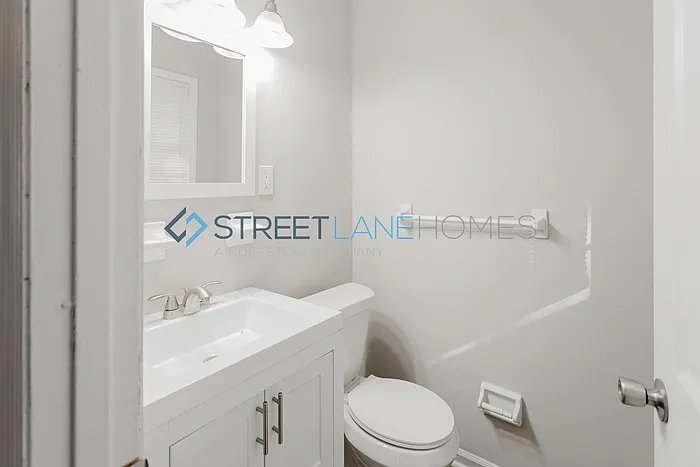 Building Photo - 3040 Foresthill Dr