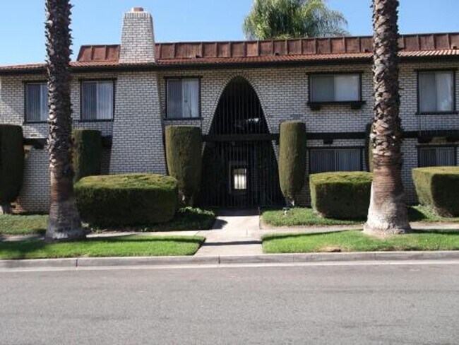 Primary Photo - Villa Zapata Apartments