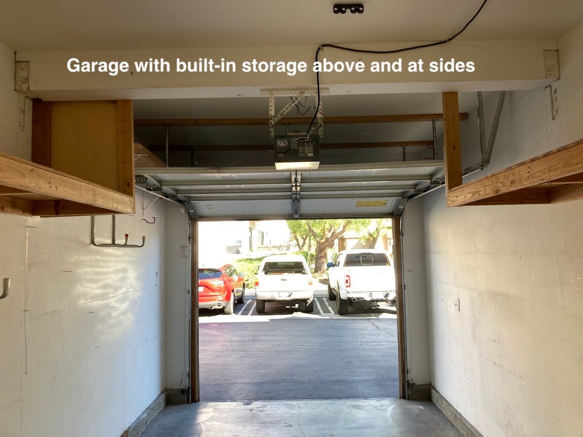One car garage with storage areas - 25252 Via Lido