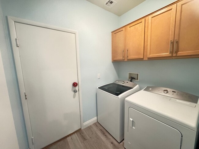 Building Photo - 10729 Pearl River Ave