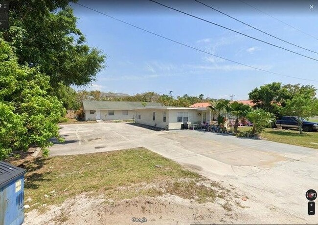 Primary Photo - 1202 Summer St