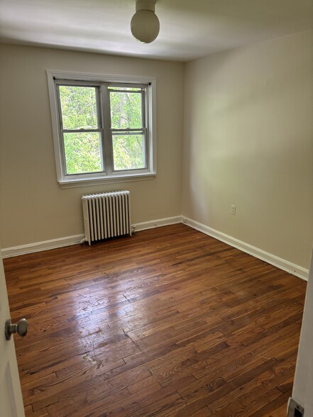 Building Photo - 56 Riverview Ave