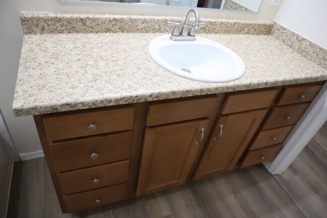 Building Photo - Fully Renovated Home You'll Want To See!