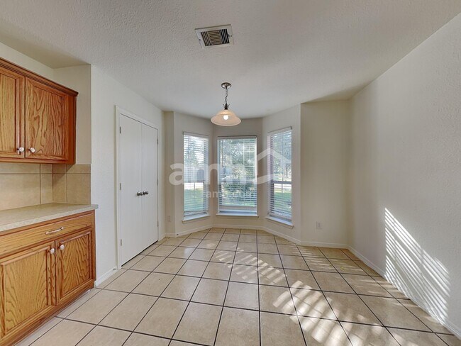 Building Photo - 2803 Seastrand Ln