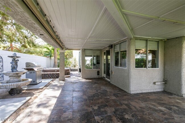 Building Photo - 9201 Buckhaven Dr