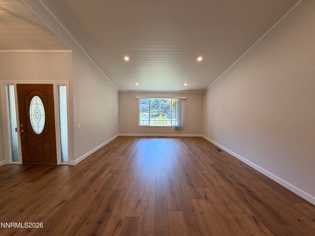 Building Photo - 795 Twin Pines Ct