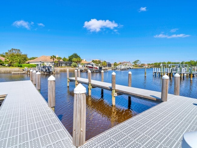 Building Photo - 330 Kelly Plantation Dr