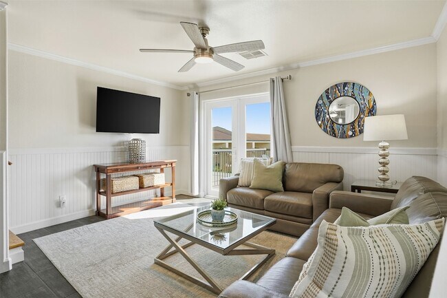 Building Photo - 9520 Seawall Blvd