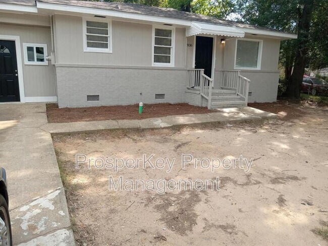 Primary Photo - 2836 Knox St