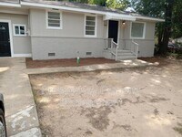 Building Photo - 2836 Knox St