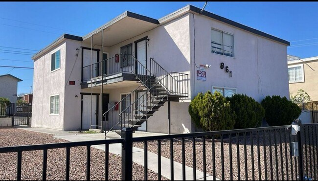 Building Photo - One bedroom, One bath. Downstairs unit. 89101