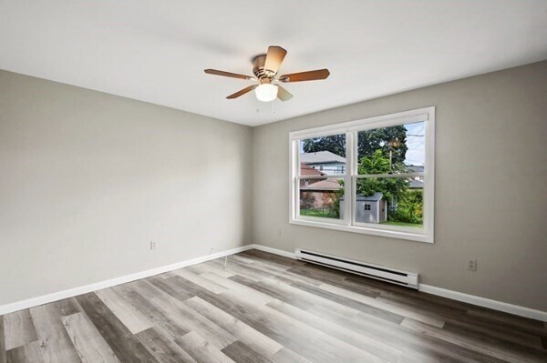 Building Photo - 25 Carver St