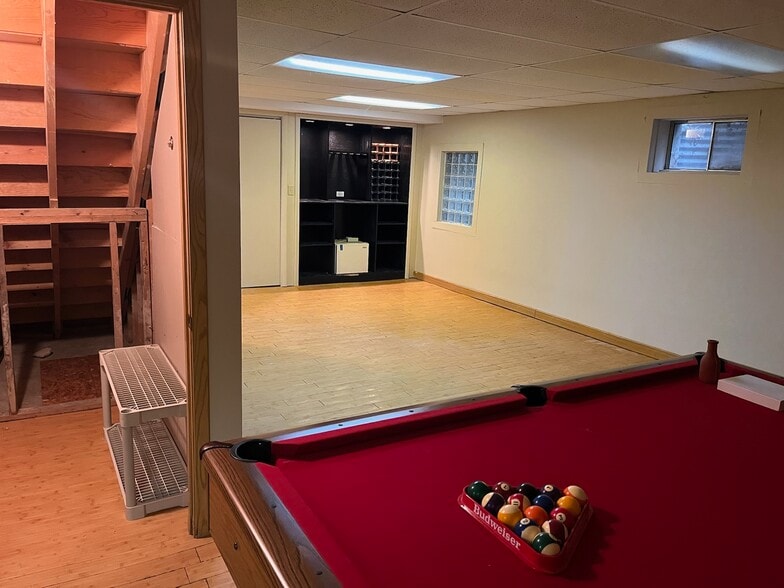 Building Photo - 709 Burdette Ave