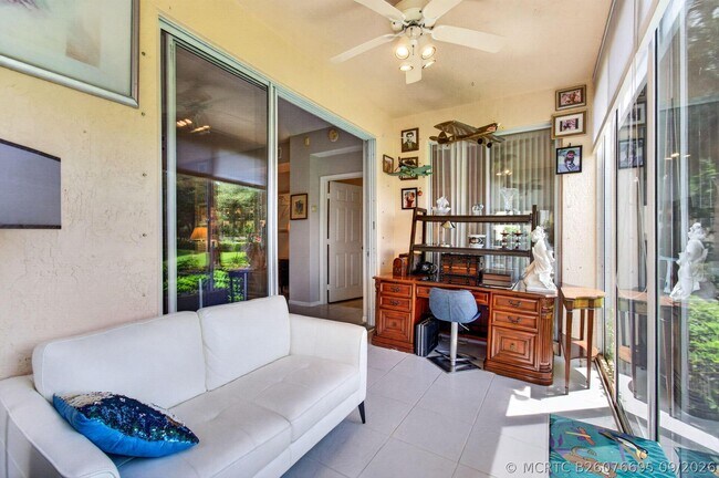 Building Photo - 12418 Crystal Pointe Dr