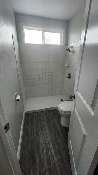 Building Photo - 731 1/2 Via Altamira