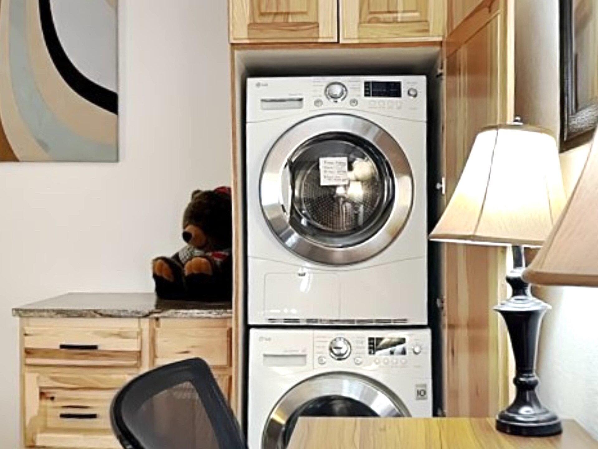 washer and dryer in unit - 1530 Empire Ave