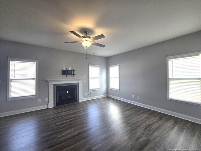 Building Photo - 604 Amusement Dr