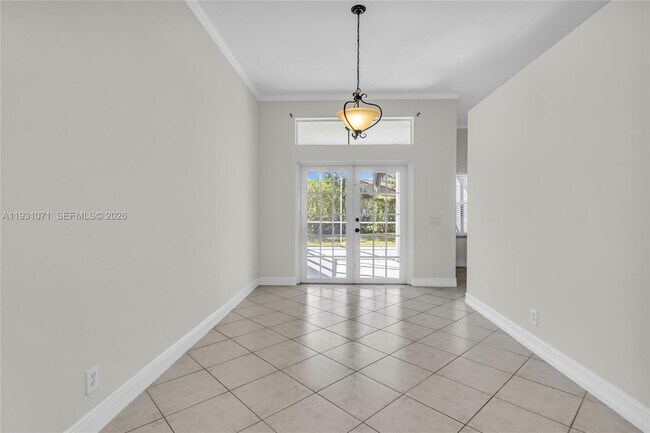 Building Photo - 1579 Banyan Way