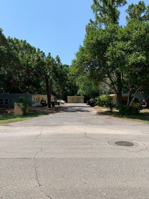 Building Photo - 240 Hollywood Blvd SE