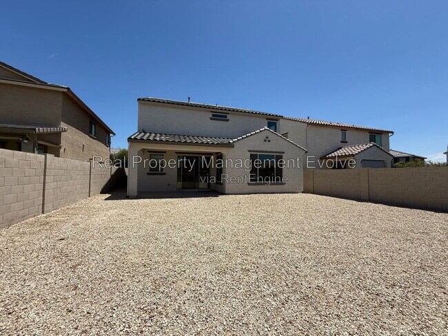 Building Photo - 5618 N 87th Dr