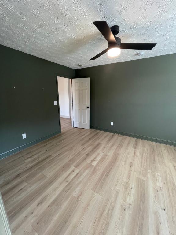 Building Photo - 13003 Sunset Dr