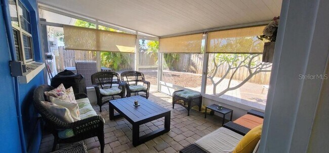 Building Photo - 3530 Schwalbe Dr